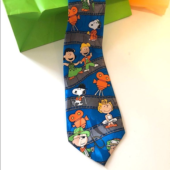 Snoopy Tie - Picture 1 of 4